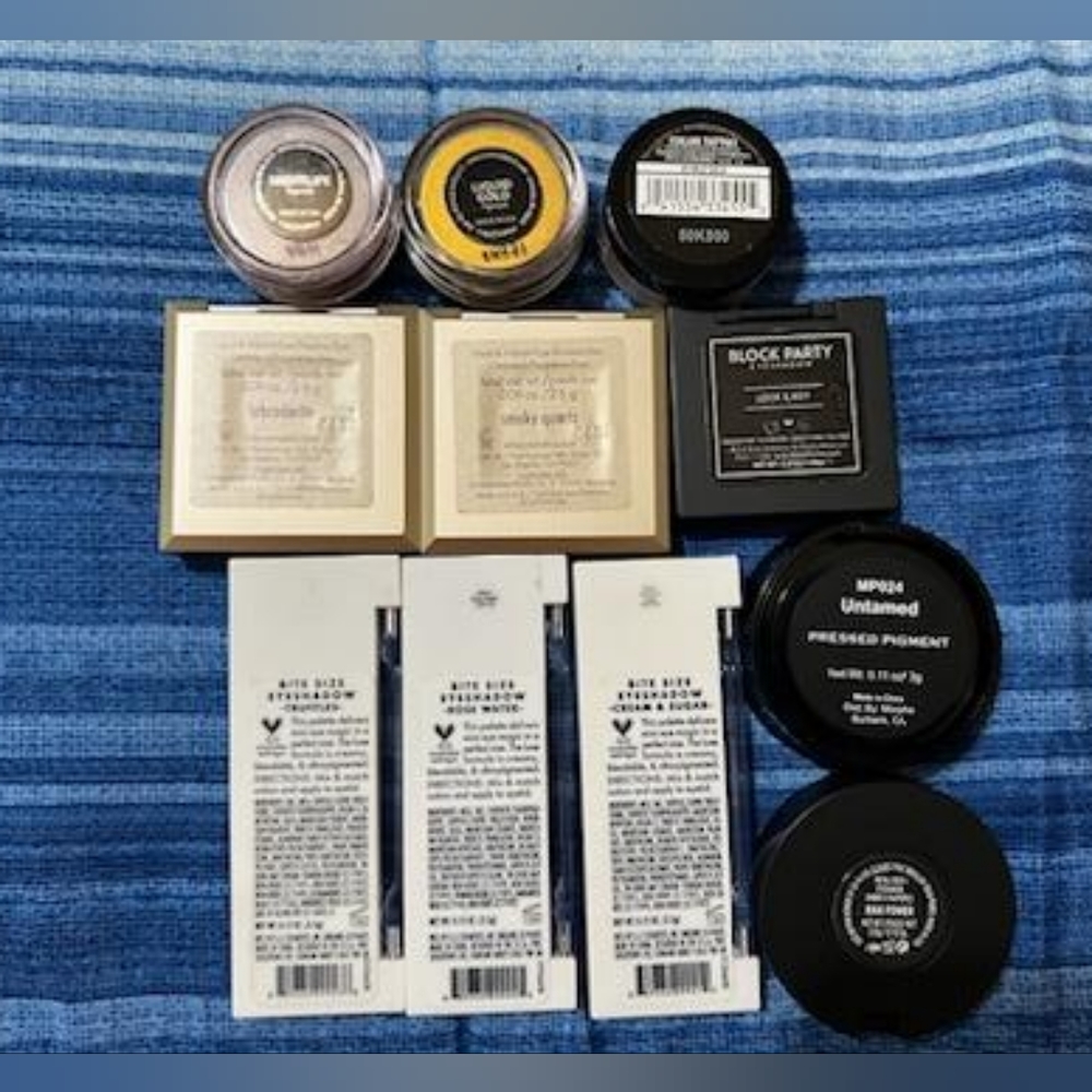 Single eyeshadow bundle - Picture 2 of 3